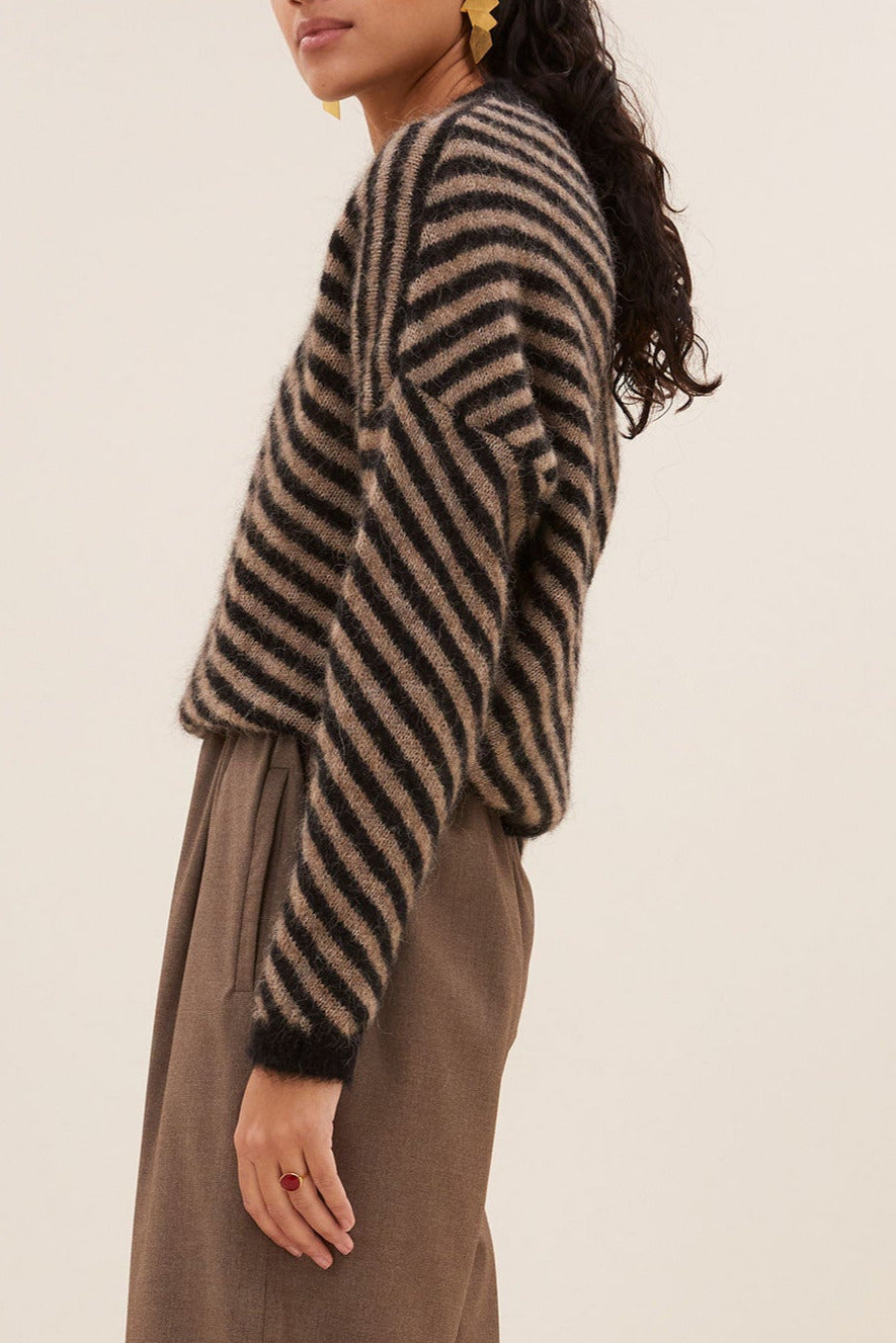 Diagonal Natural Pullover