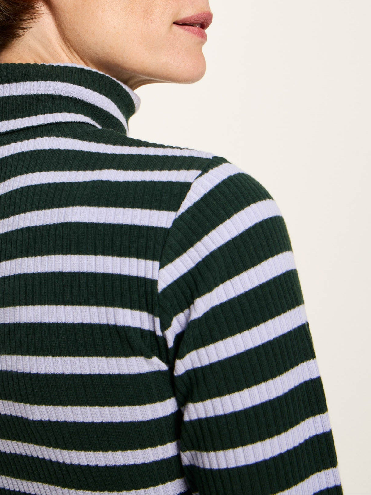 Streifen-Rollkragenshirt