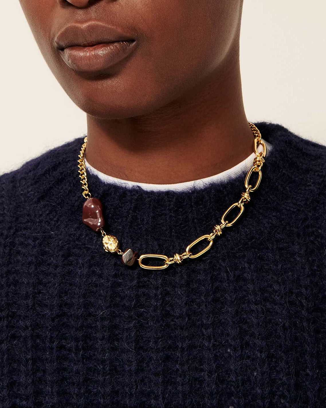 Niova Necklace