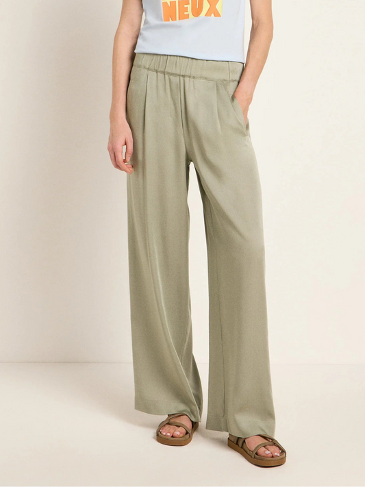 Hose mit weitem Bein
