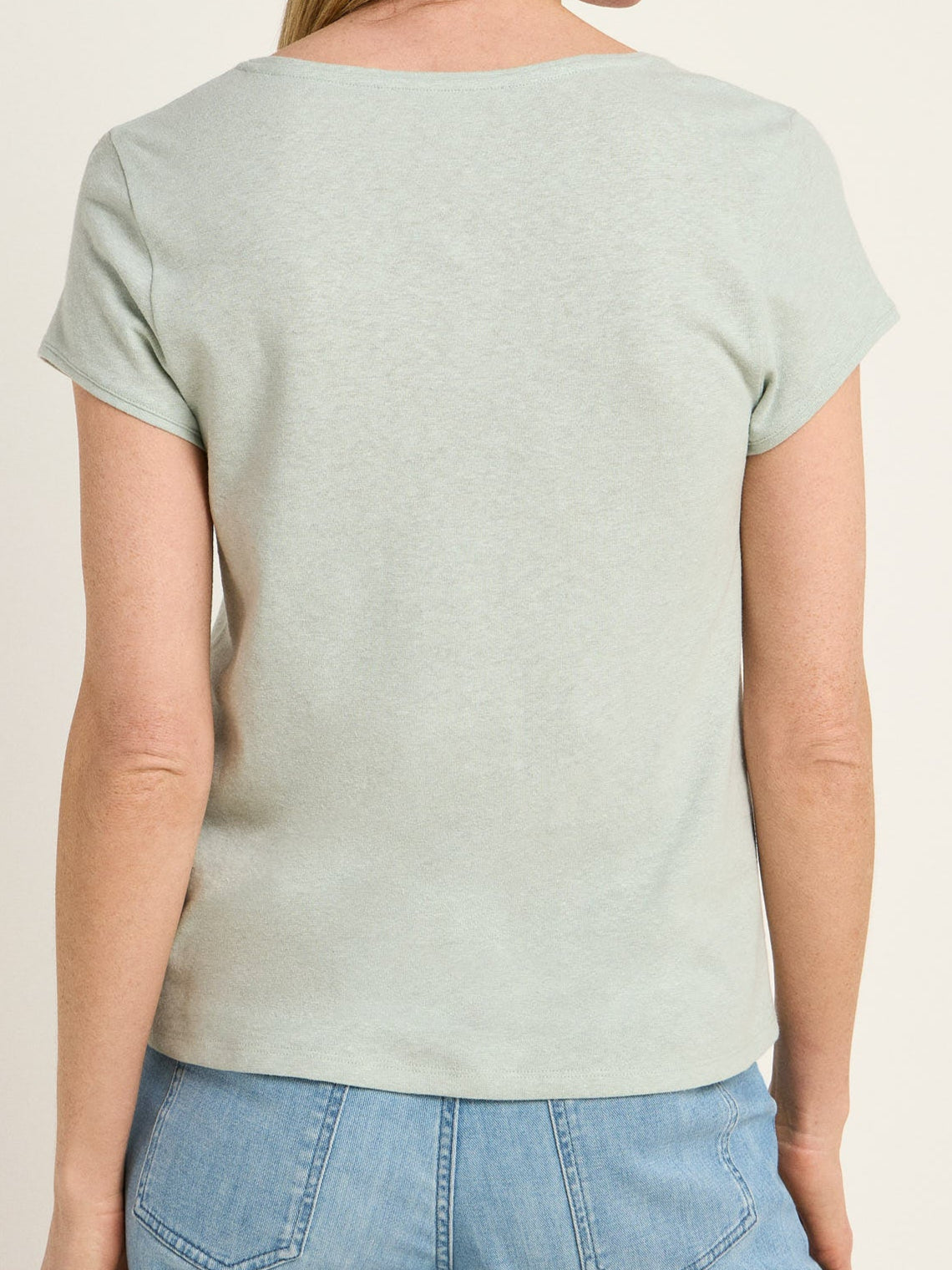 Shirt mit Ausschnitt
