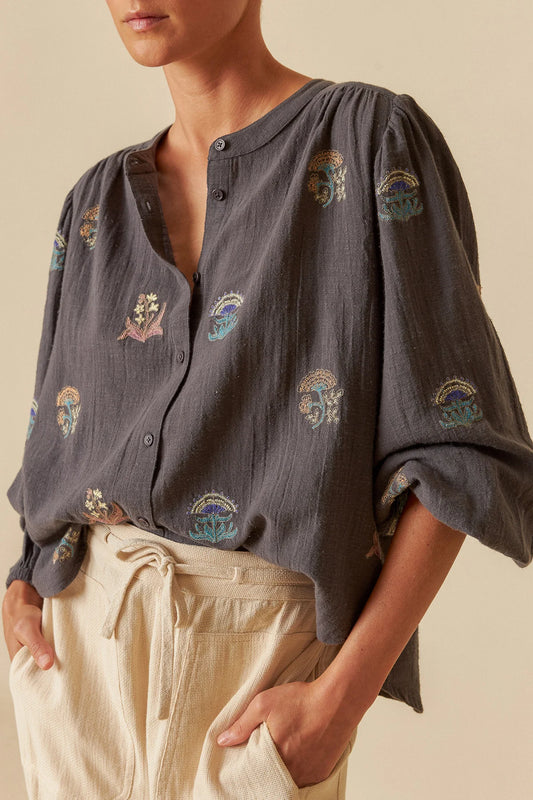 Camisa Embroidered